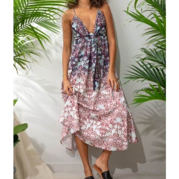 Free People Dresses & Skirts - Free People SUN BLEACHED Floral Maxi Dress M